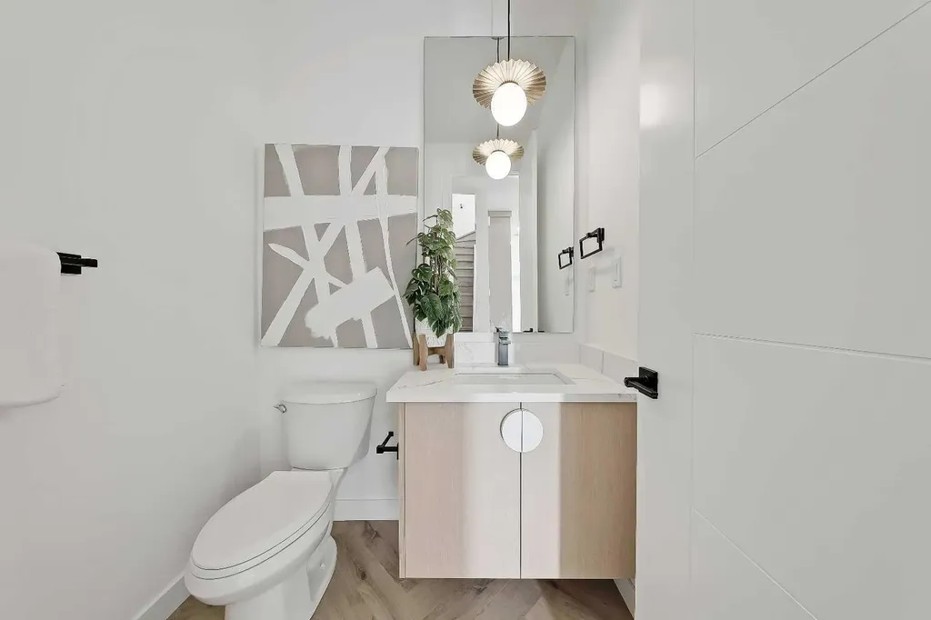 1524 29 Avenue SW Calgary AB T2T 1M3