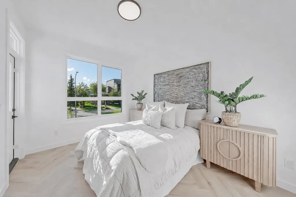 1524 29 Avenue SW Calgary AB T2T 1M3