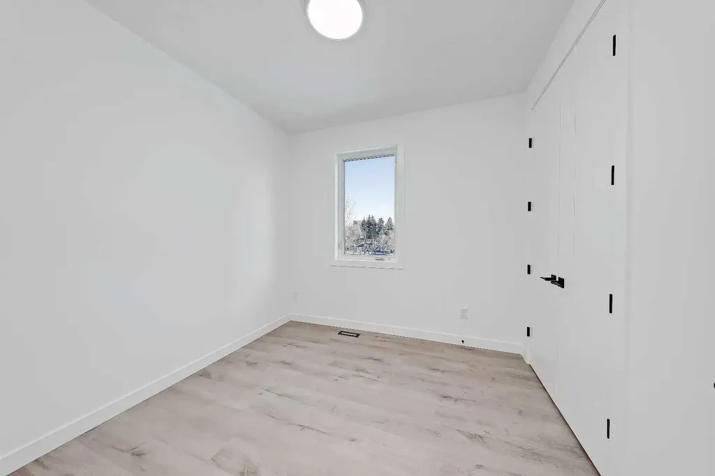 1524 29 Avenue SW Calgary AB T2T 1M3
