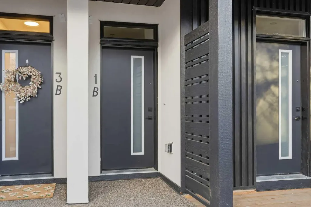 1524 29 Avenue SW Calgary AB T2T 1M3