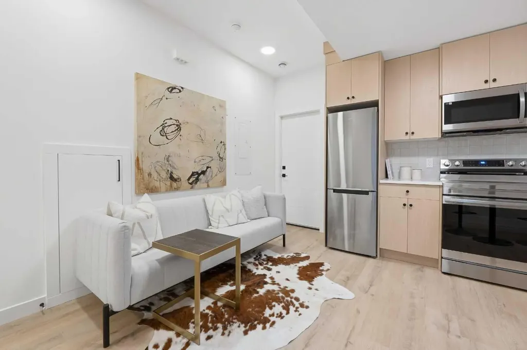 1524 29 Avenue SW Calgary AB T2T 1M3