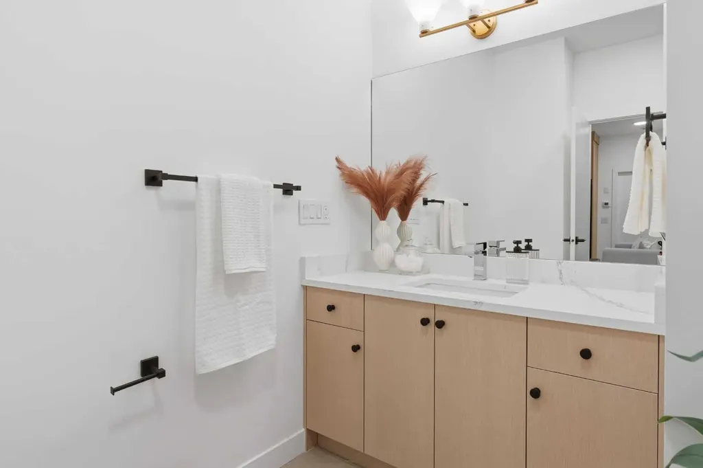 1524 29 Avenue SW Calgary AB T2T 1M3