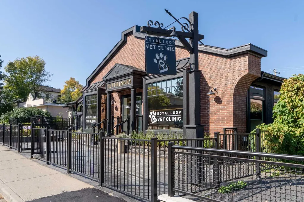 1524 29 Avenue SW Calgary AB T2T 1M3