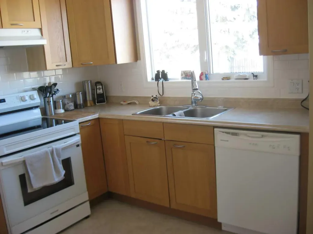 6 Westrose Avenue W Claresholm AB T0L0T0