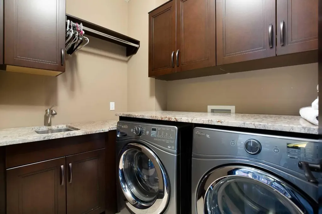 4315 14a Street SW Calgary AB T2T 3Y4