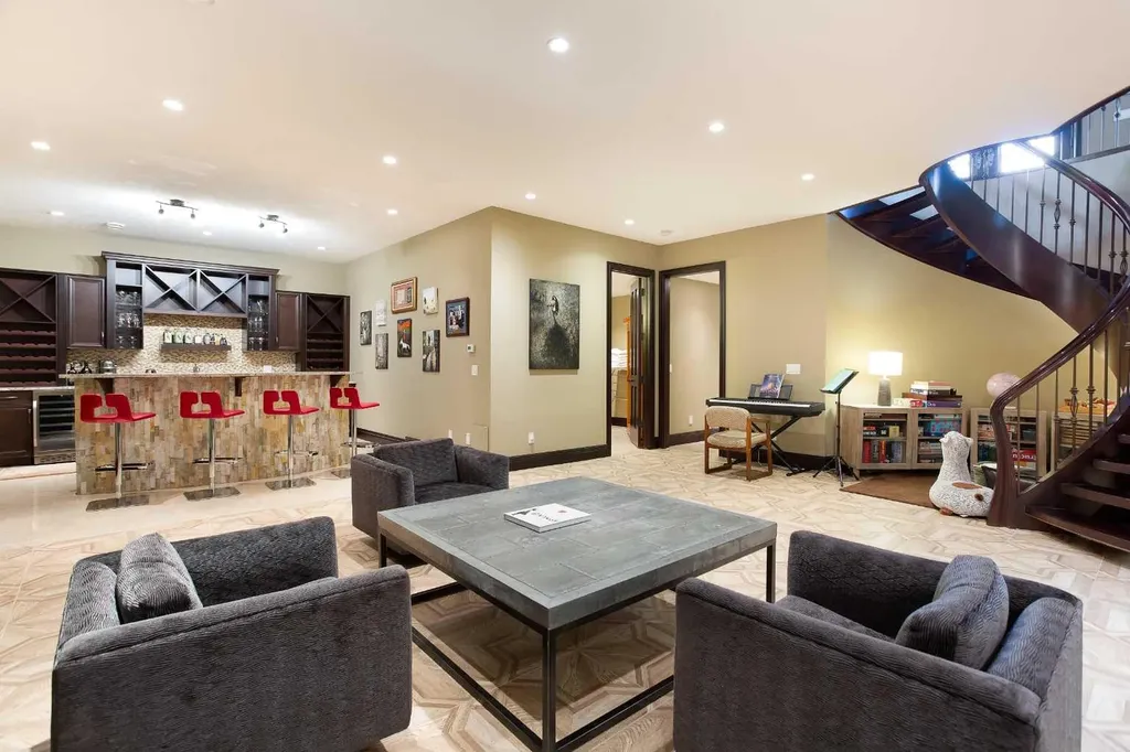 4315 14a Street SW Calgary AB T2T 3Y4