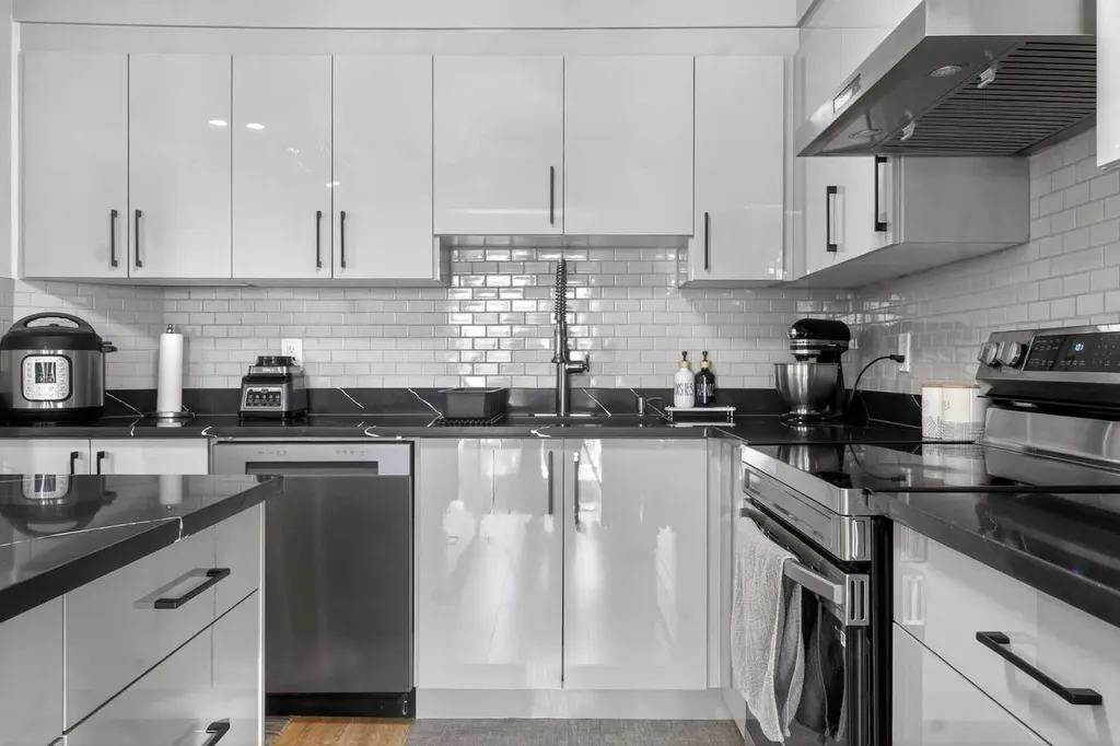 77 Summerfield Road SE Airdrie AB T4B 1X8