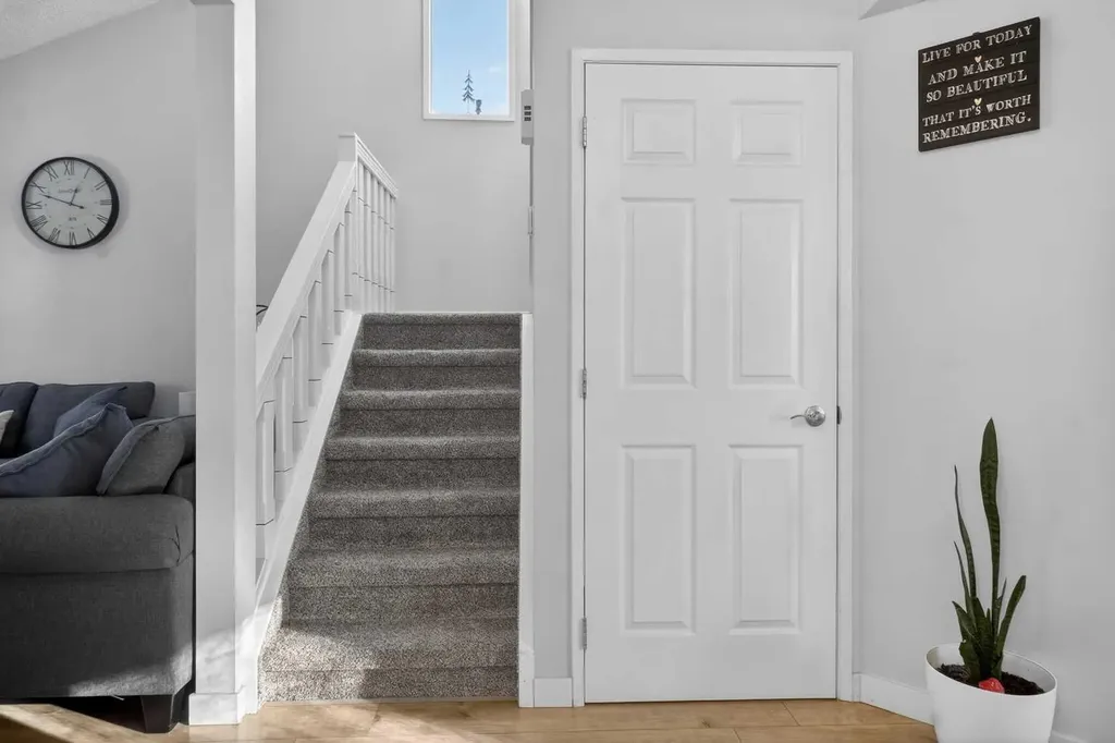 77 Summerfield Road SE Airdrie AB T4B 1X8