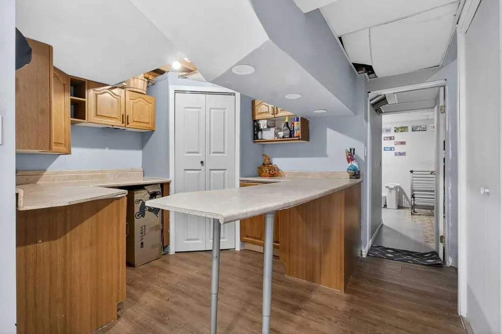 77 Summerfield Road SE Airdrie AB T4B 1X8
