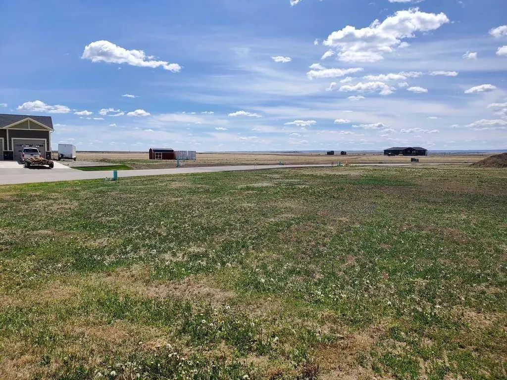 42 Pebble Creek Cove Raymond AB T0K 2S0