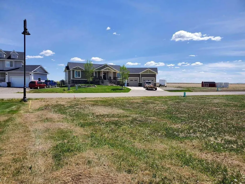 42 Pebble Creek Cove Raymond AB T0K 2S0