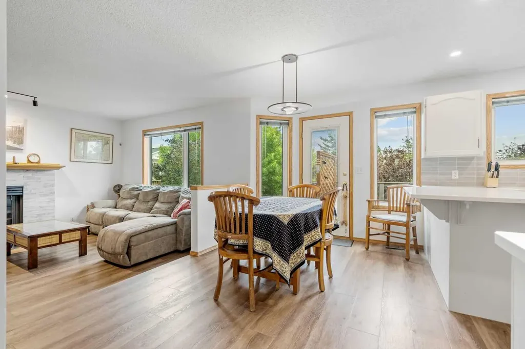 39 Arbour Wood Close NW Calgary AB T3G 4A8