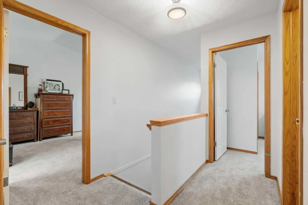 39 Arbour Wood Close NW Calgary AB T3G 4A8