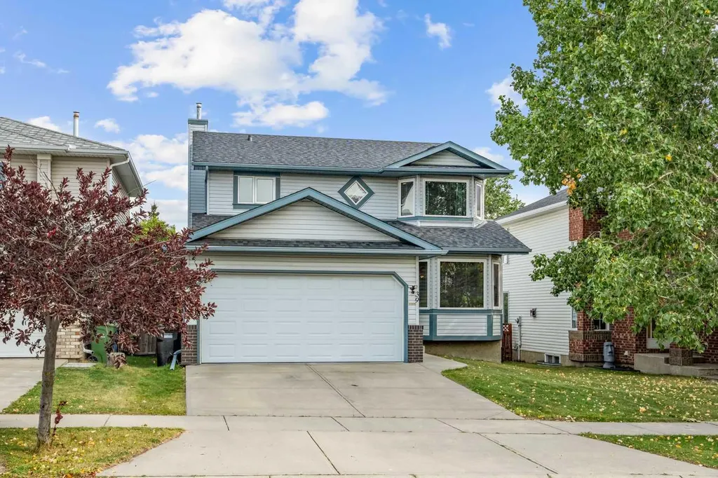 39 Arbour Wood Close NW Calgary AB T3G 4A8