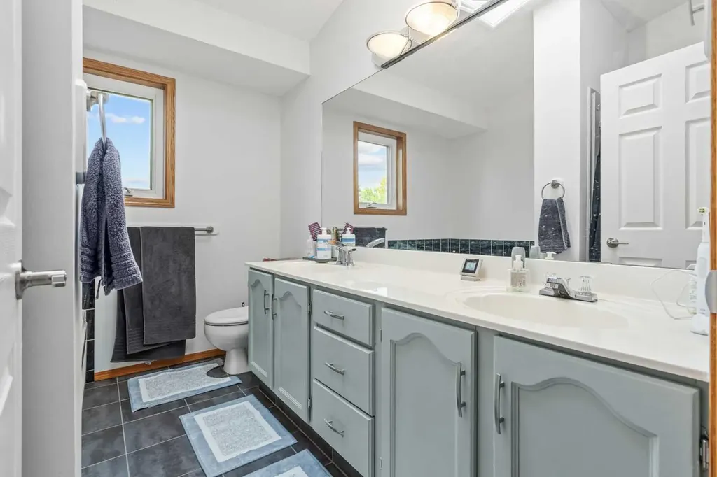 39 Arbour Wood Close NW Calgary AB T3G 4A8