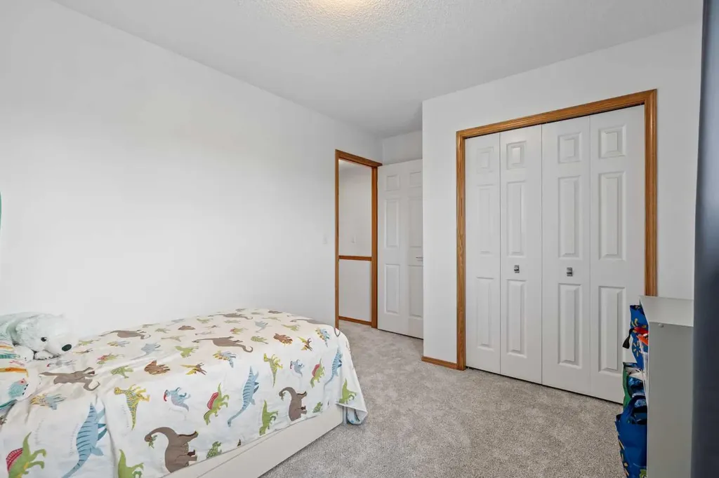 39 Arbour Wood Close NW Calgary AB T3G 4A8