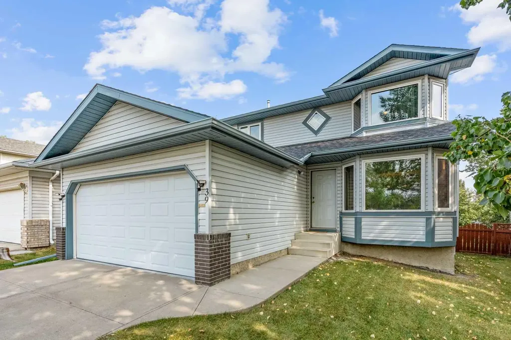 39 Arbour Wood Close NW Calgary AB T3G 4A8