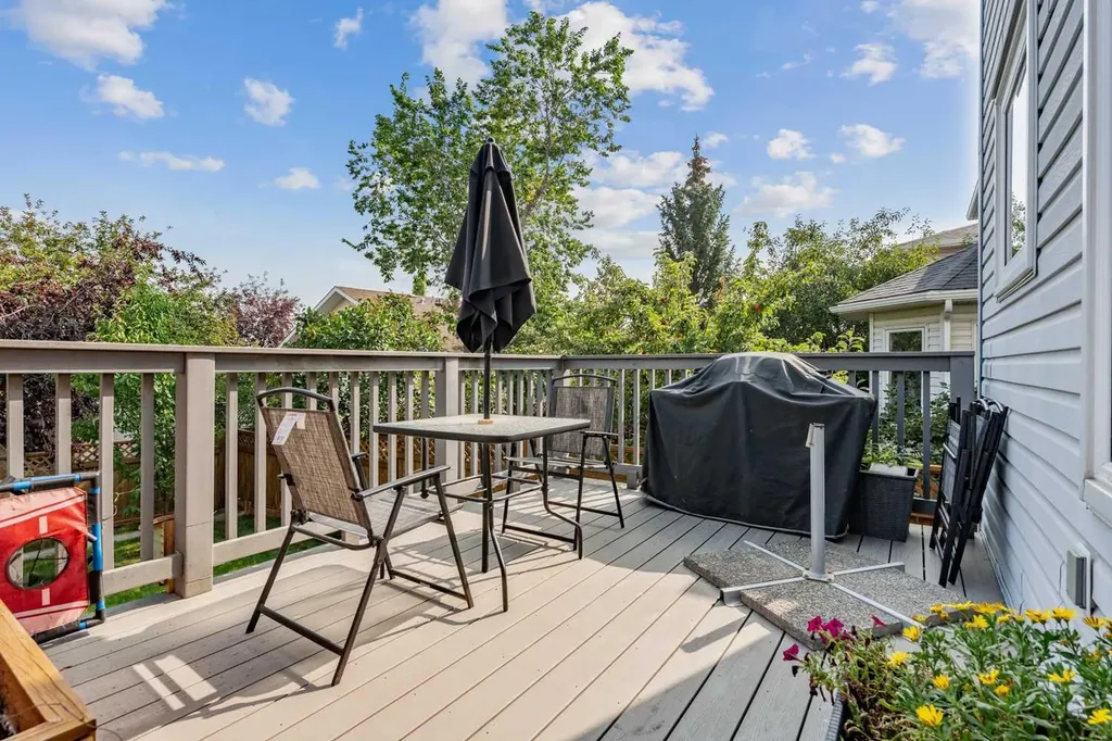 39 Arbour Wood Close NW Calgary AB T3G 4A8
