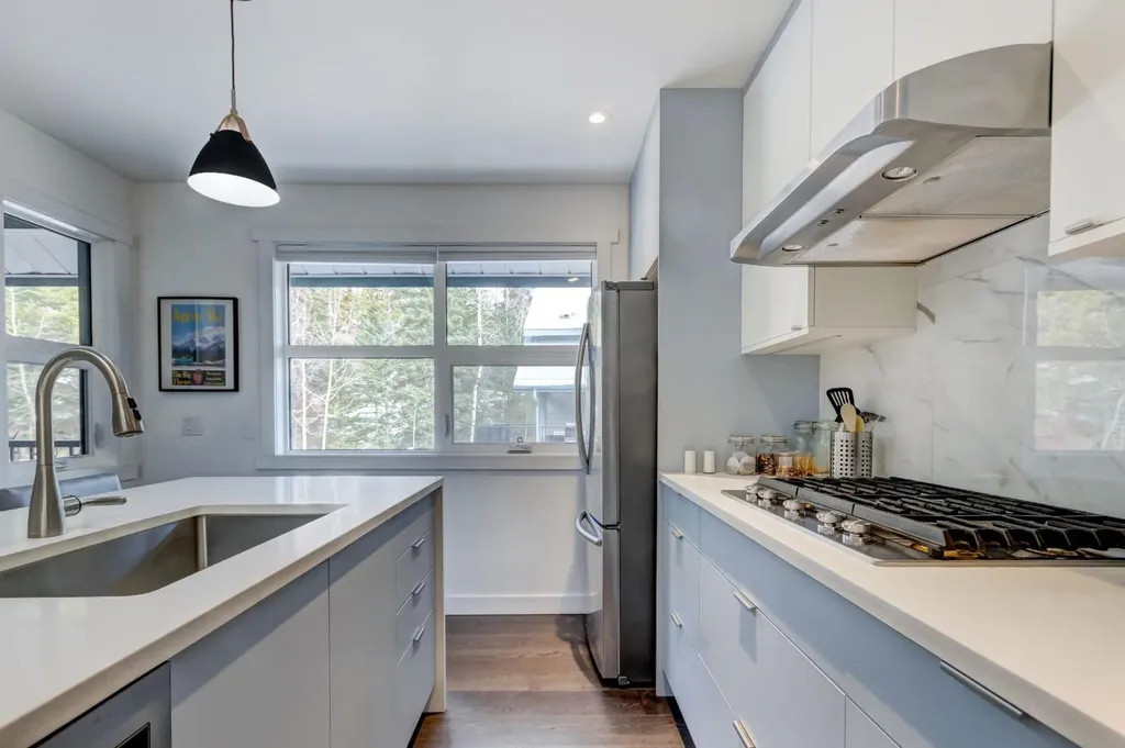 242 Benchlands Terrace Canmore AB T1W 1E9