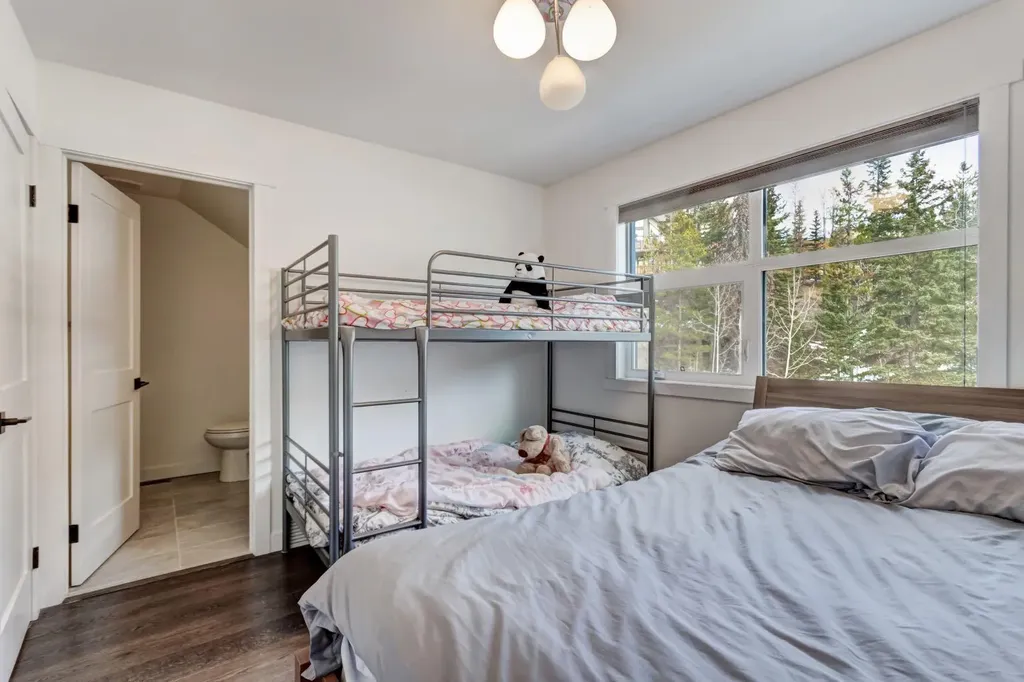 242 Benchlands Terrace Canmore AB T1W 1E9