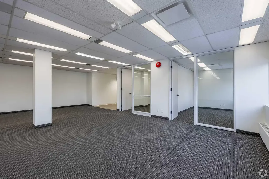 1121 Centre Street NW Calgary AB T2E 7k6