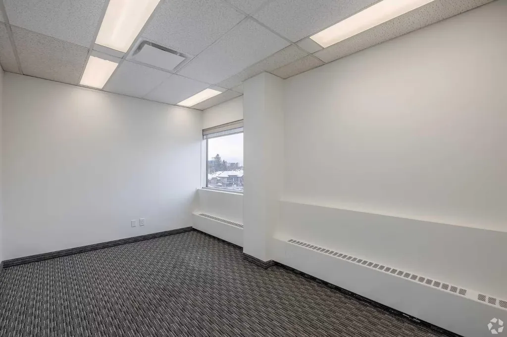 1121 Centre Street NW Calgary AB T2E 7k6