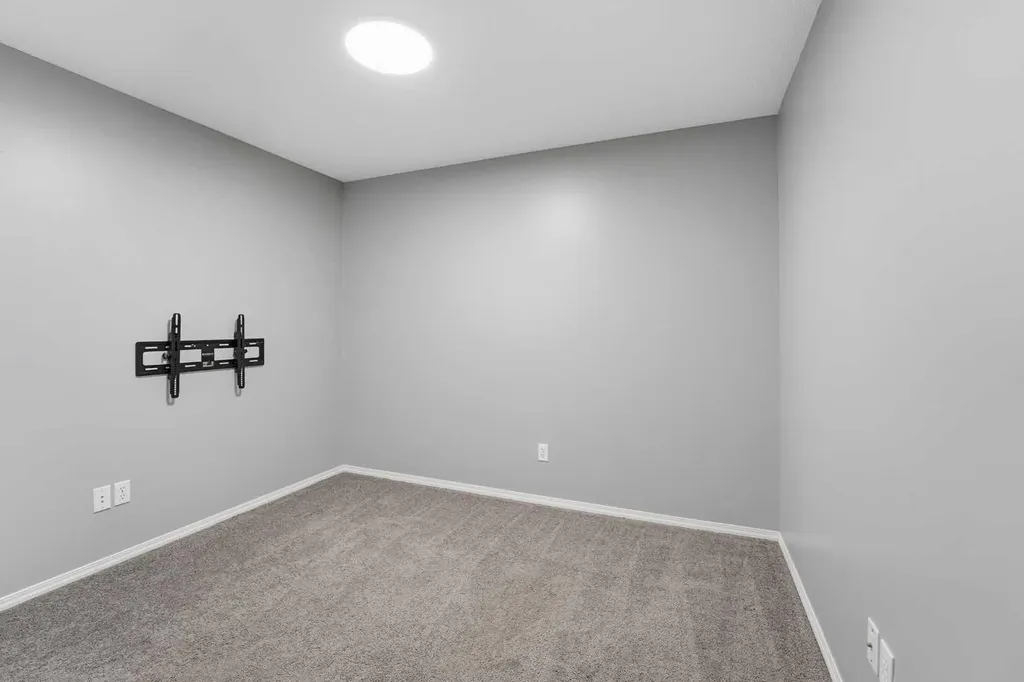 3 Broadway Rise Sylvan Lake AB T4S 0G9