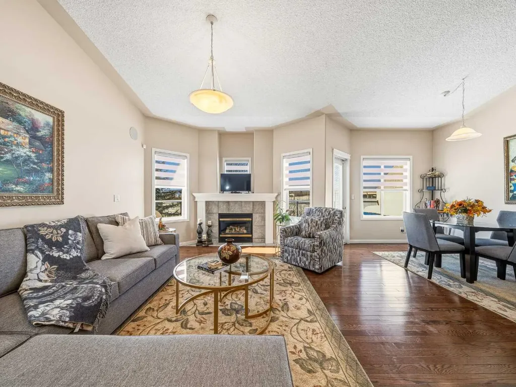 84 Sierra Morena Landing SW Calgary AB T3H4K3