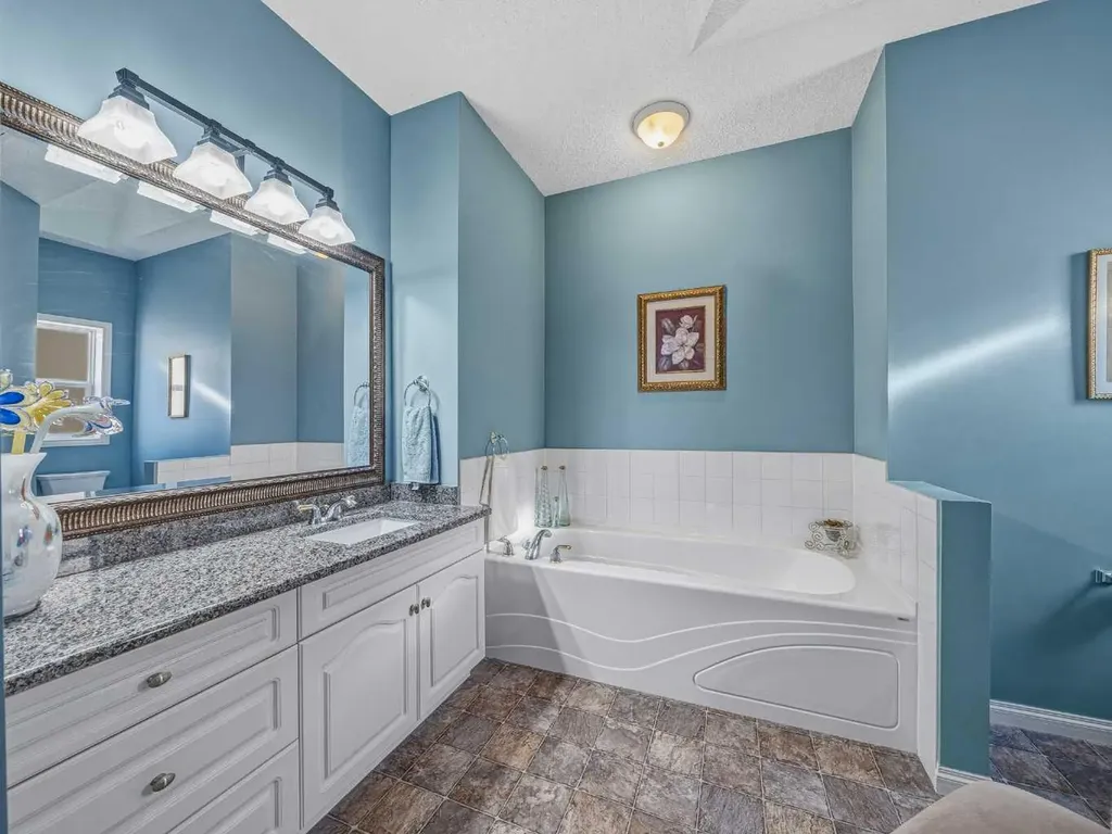 84 Sierra Morena Landing SW Calgary AB T3H4K3