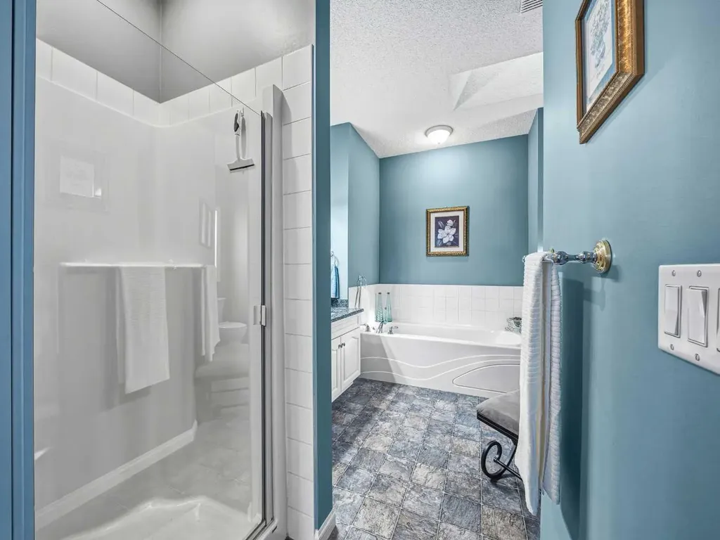 84 Sierra Morena Landing SW Calgary AB T3H4K3