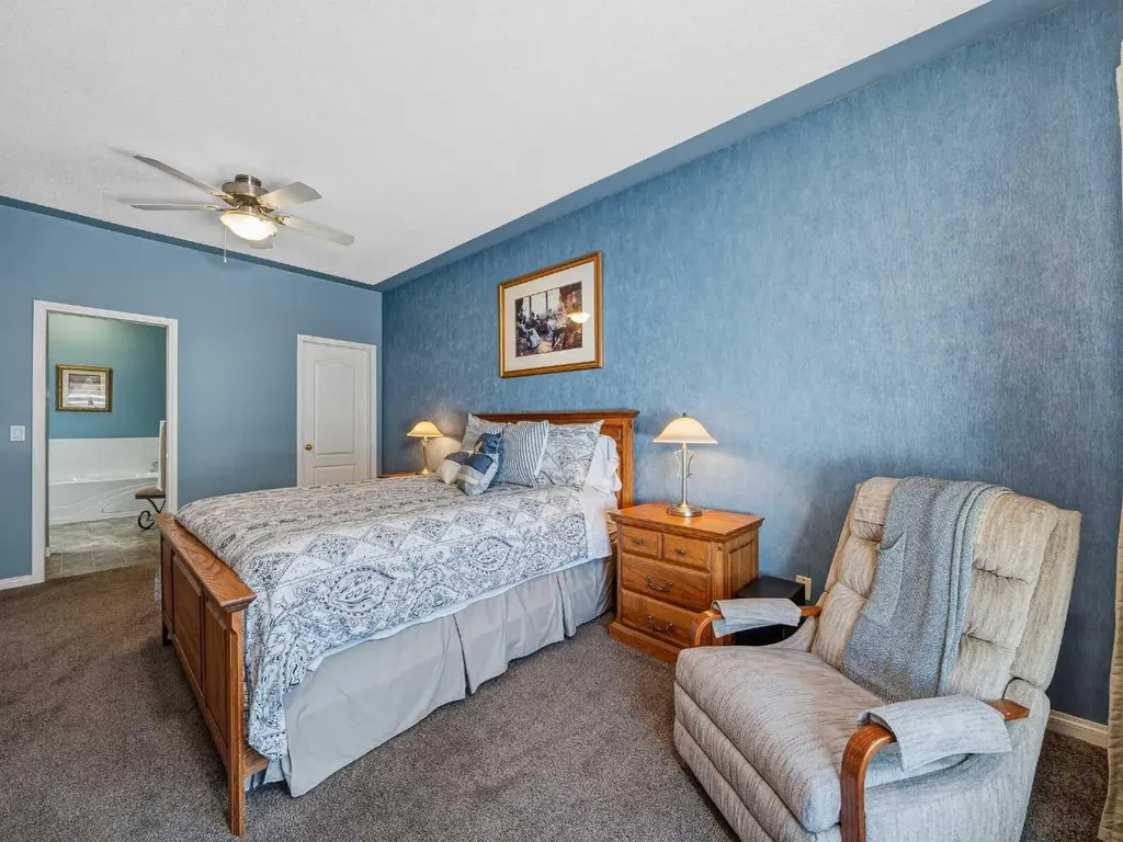 84 Sierra Morena Landing SW Calgary AB T3H4K3