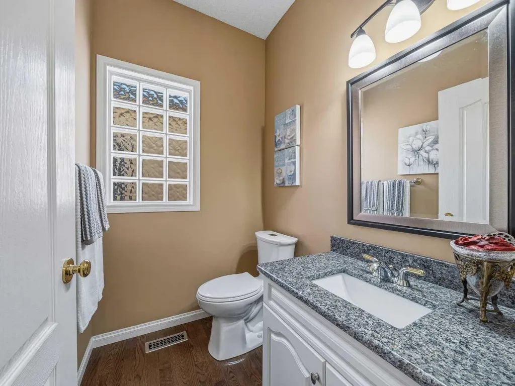 84 Sierra Morena Landing SW Calgary AB T3H4K3