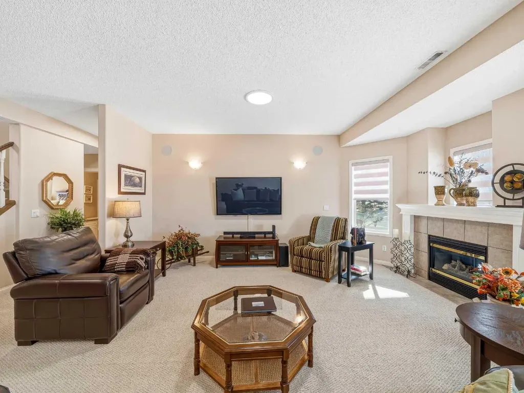 84 Sierra Morena Landing SW Calgary AB T3H4K3