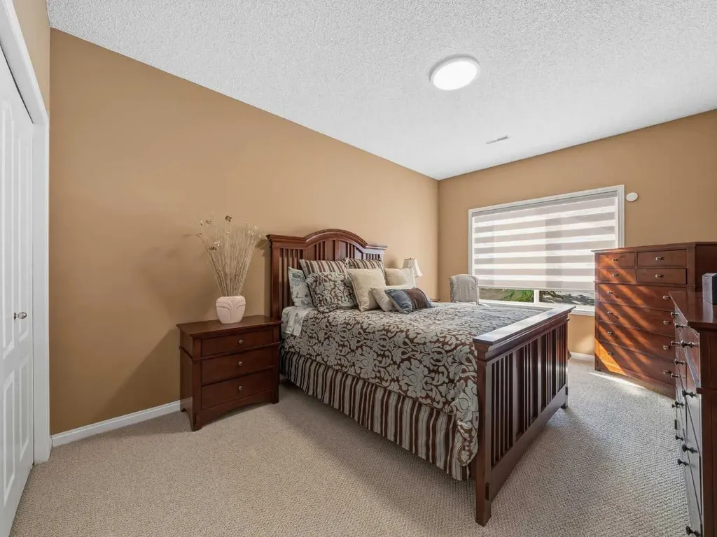 84 Sierra Morena Landing SW Calgary AB T3H4K3