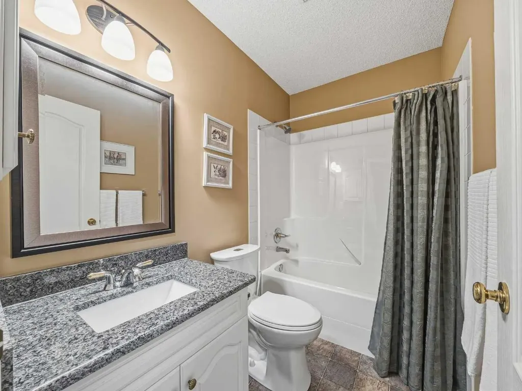 84 Sierra Morena Landing SW Calgary AB T3H4K3
