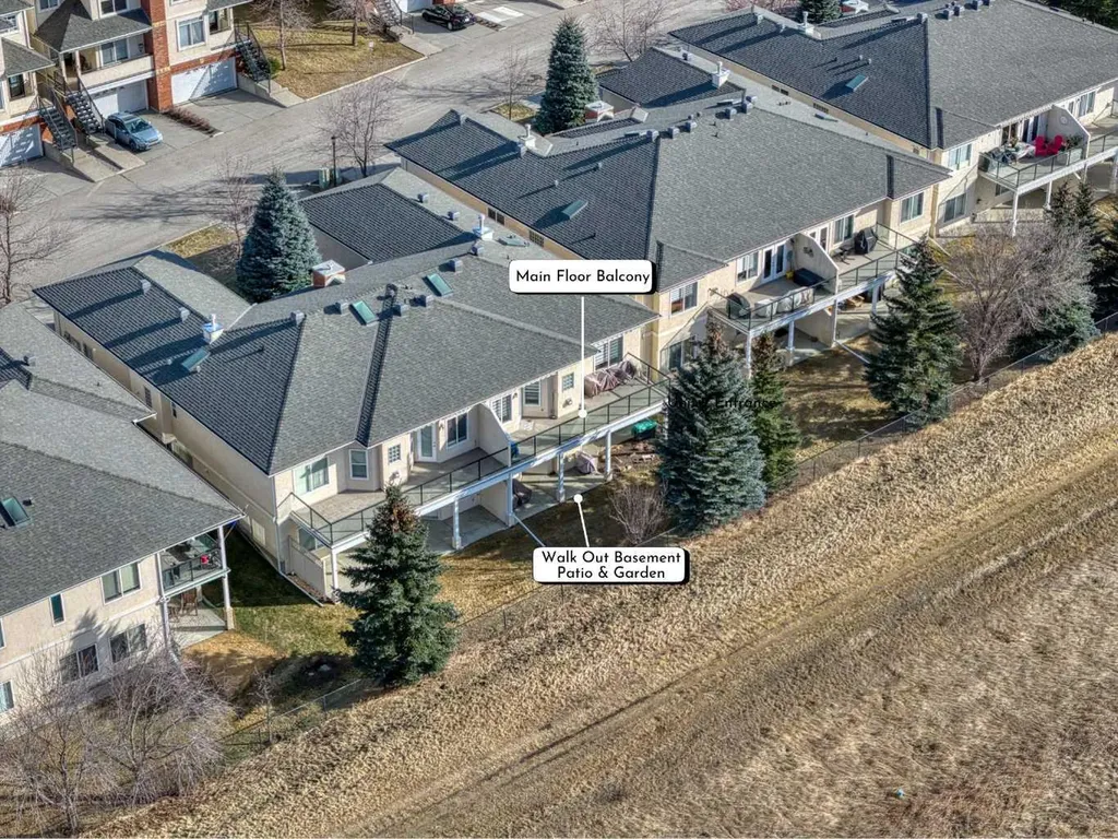 84 Sierra Morena Landing SW Calgary AB T3H4K3