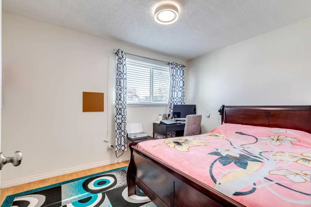 217 Aboyne Place NE Calgary AB T2A 5Z2