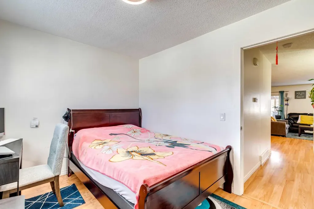 217 Aboyne Place NE Calgary AB T2A 5Z2