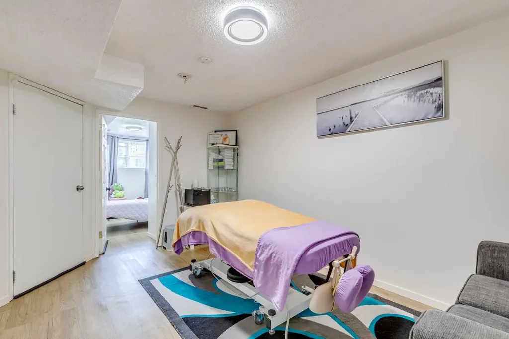 217 Aboyne Place NE Calgary AB T2A 5Z2