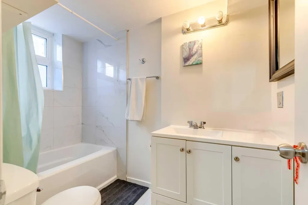 217 Aboyne Place NE Calgary AB T2A 5Z2