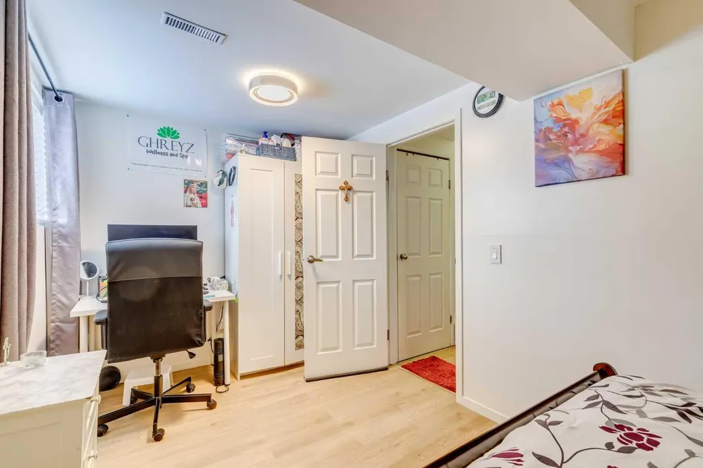 217 Aboyne Place NE Calgary AB T2A 5Z2