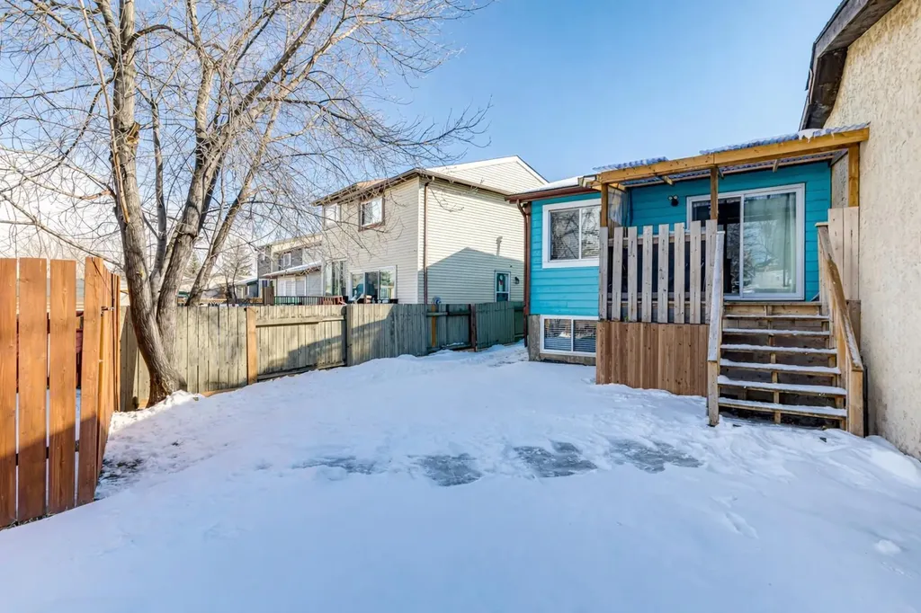 217 Aboyne Place NE Calgary AB T2A 5Z2