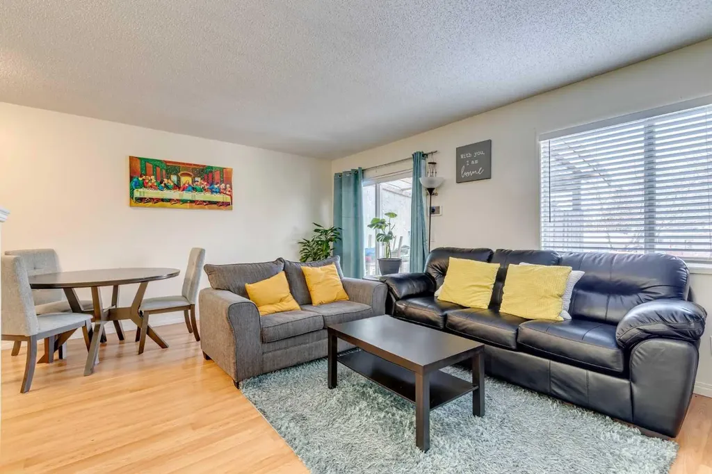 217 Aboyne Place NE Calgary AB T2A 5Z2