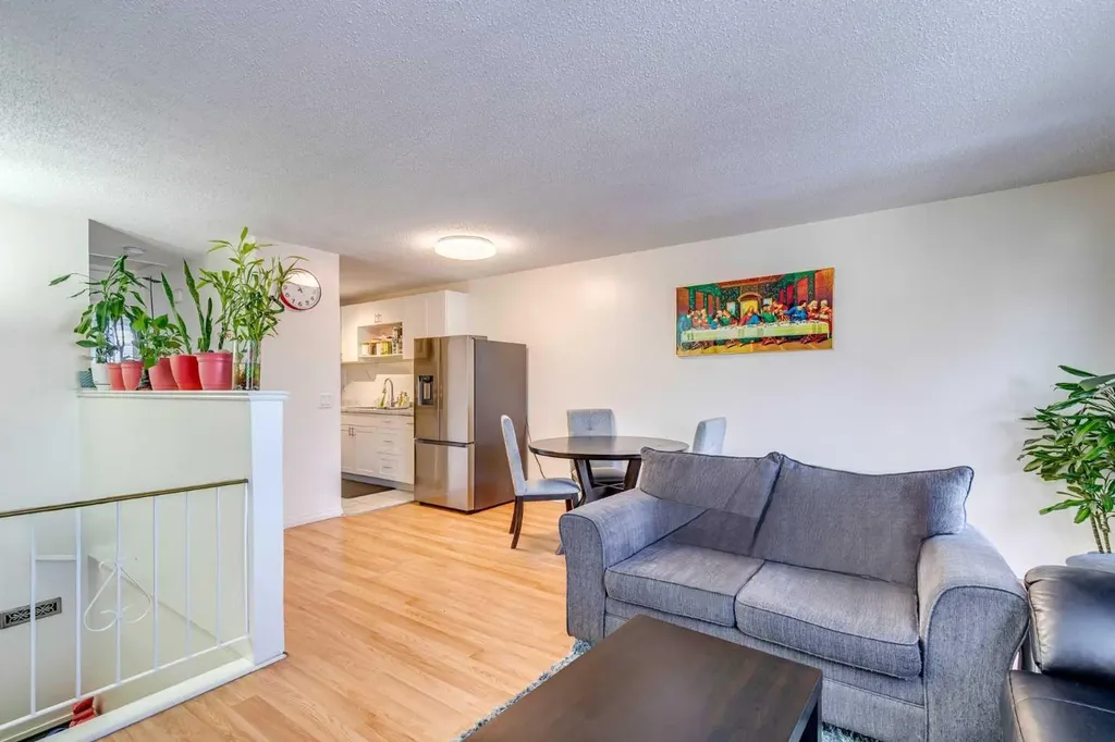 217 Aboyne Place NE Calgary AB T2A 5Z2