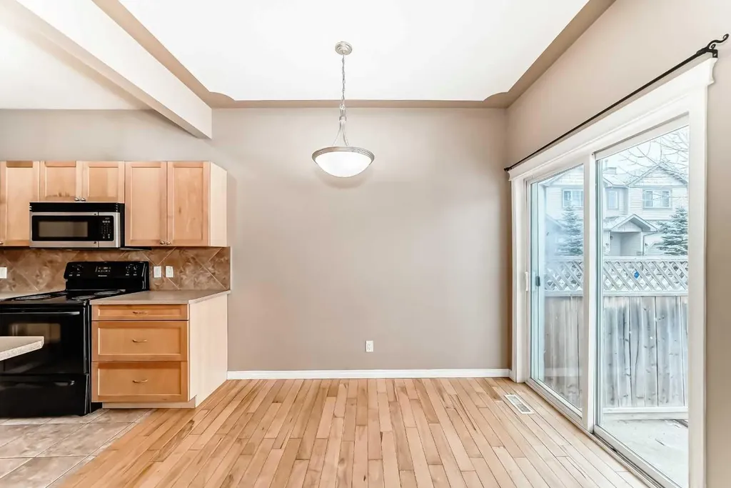 620 Luxstone Landing SW Airdrie AB T4B 0B5