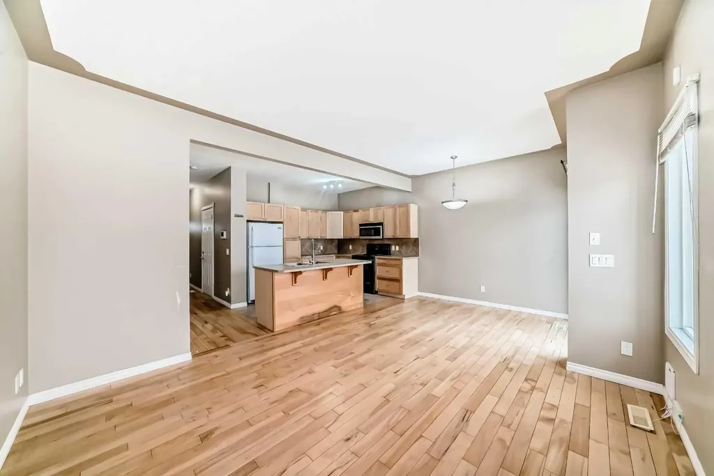 620 Luxstone Landing SW Airdrie AB T4B 0B5
