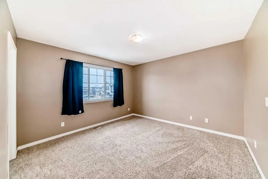 620 Luxstone Landing SW Airdrie AB T4B 0B5
