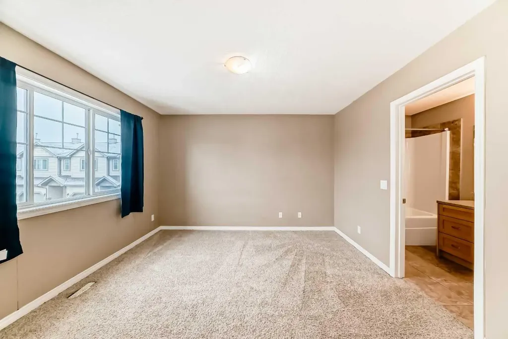 620 Luxstone Landing SW Airdrie AB T4B 0B5