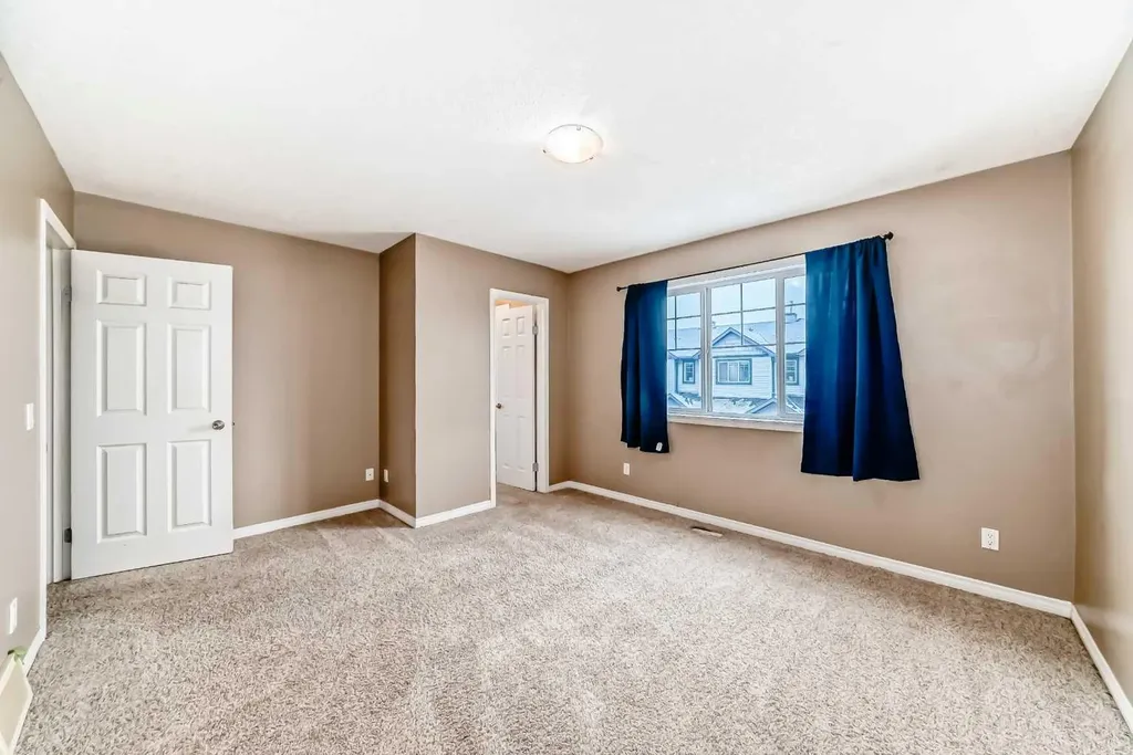 620 Luxstone Landing SW Airdrie AB T4B 0B5
