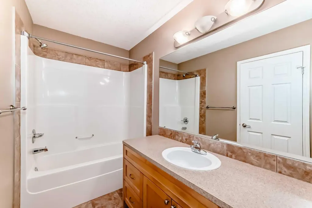 620 Luxstone Landing SW Airdrie AB T4B 0B5